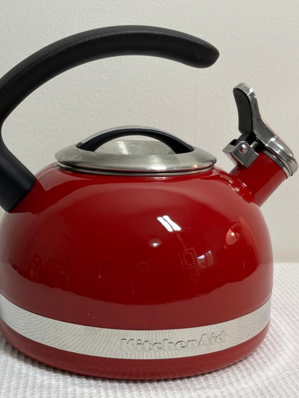 KitchenAid 2 Quart Red Enamel Whistling Tea Kettle Pot C Handle